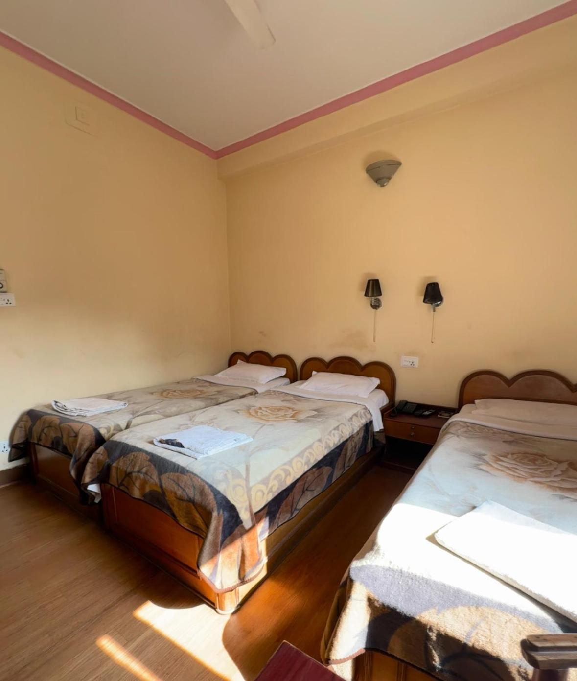 Green Tara Hotel Pokhara Eksteriør billede