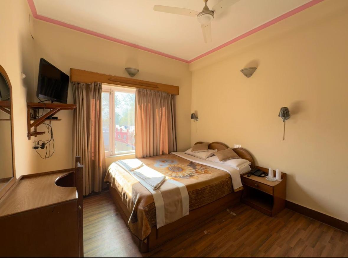 Green Tara Hotel Pokhara Eksteriør billede