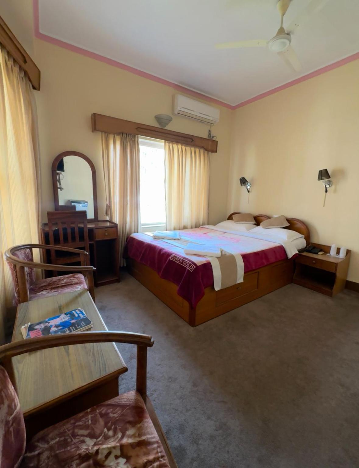 Green Tara Hotel Pokhara Eksteriør billede