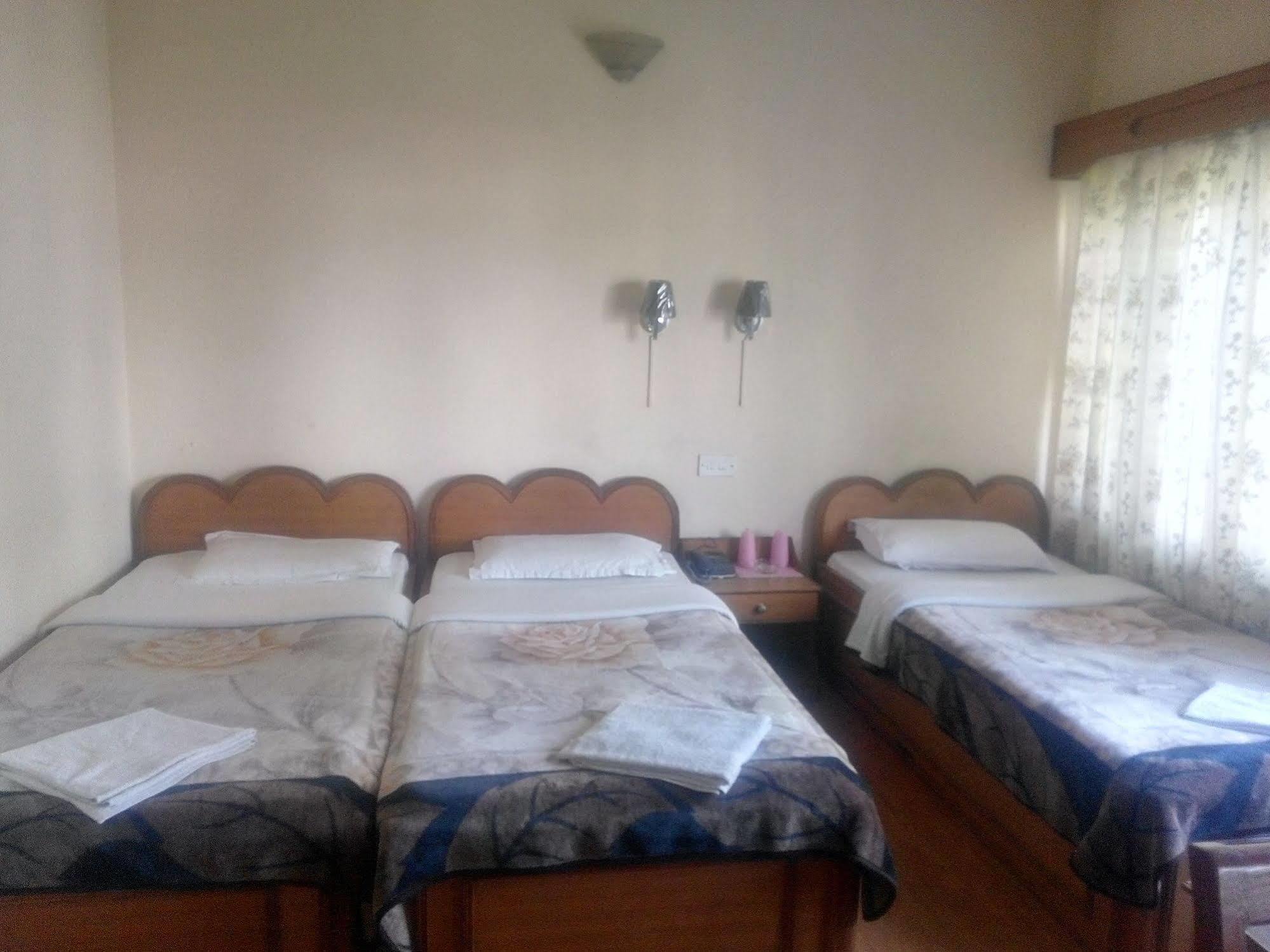 Green Tara Hotel Pokhara Eksteriør billede